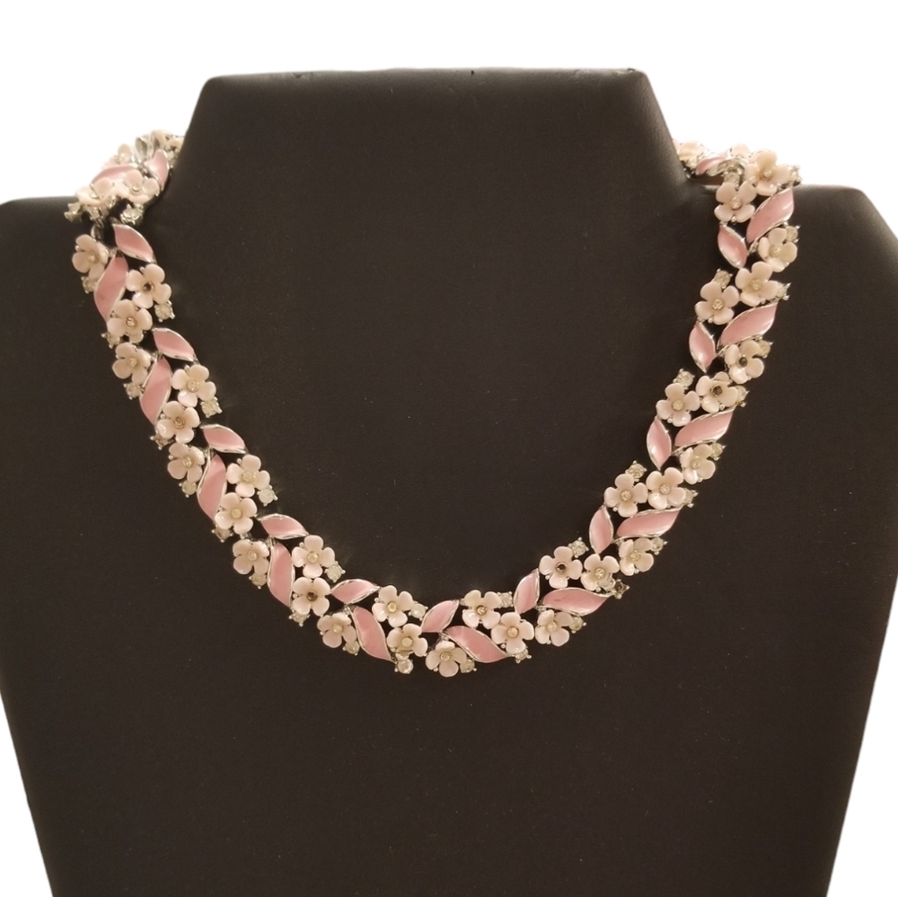 Lisner Vintage 1960s Pink Enamel Flower Crystal Collar Necklace 60$